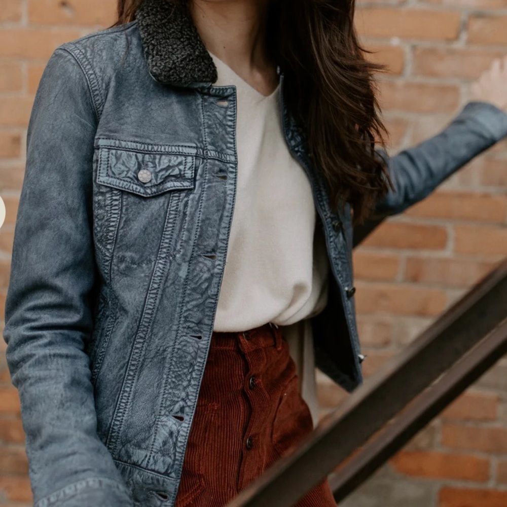 NWT Mauritius Jean - inspired Leather Jacket with Black Collar